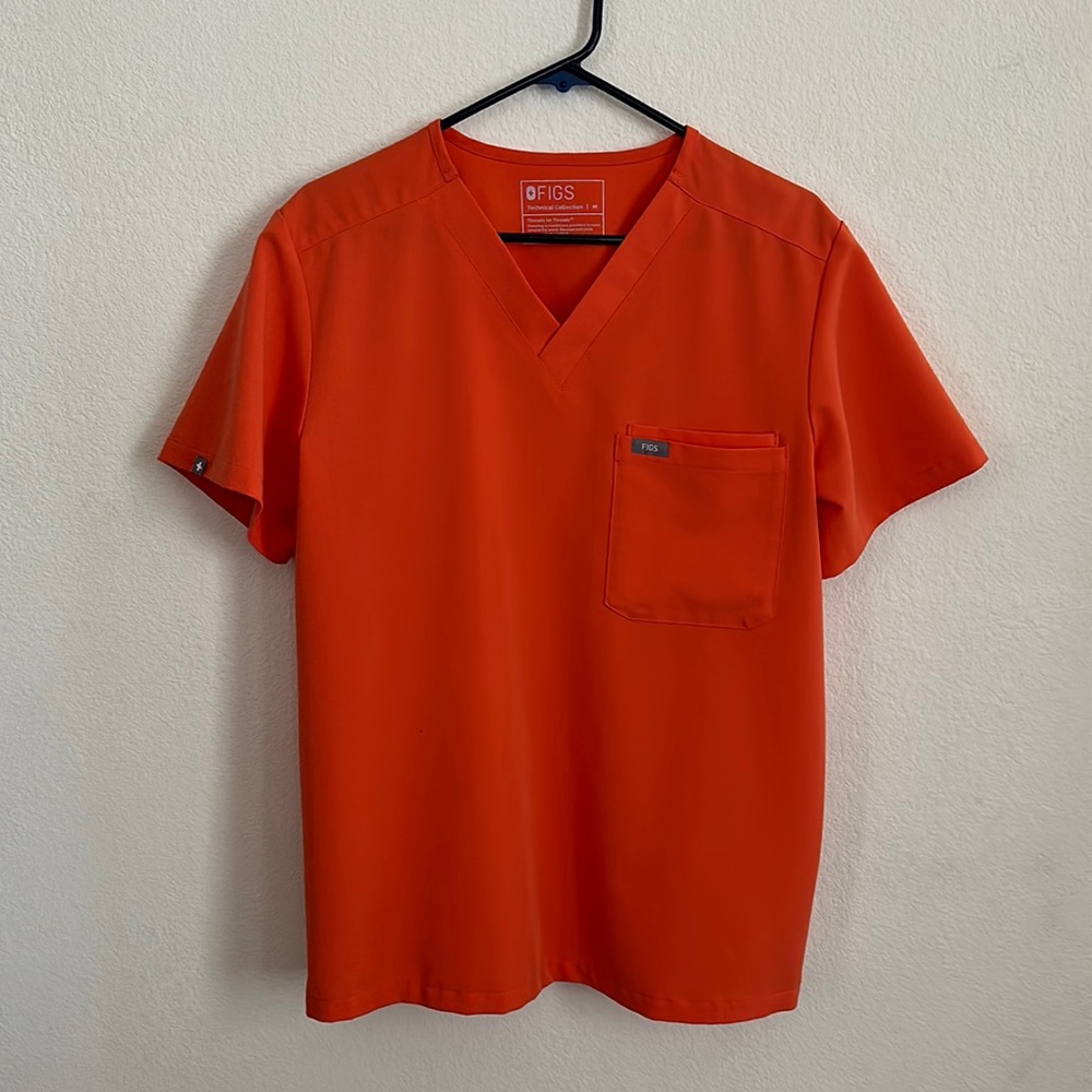 Figs Mens Sunset Orange 3 Pocket Scrub Top Medium